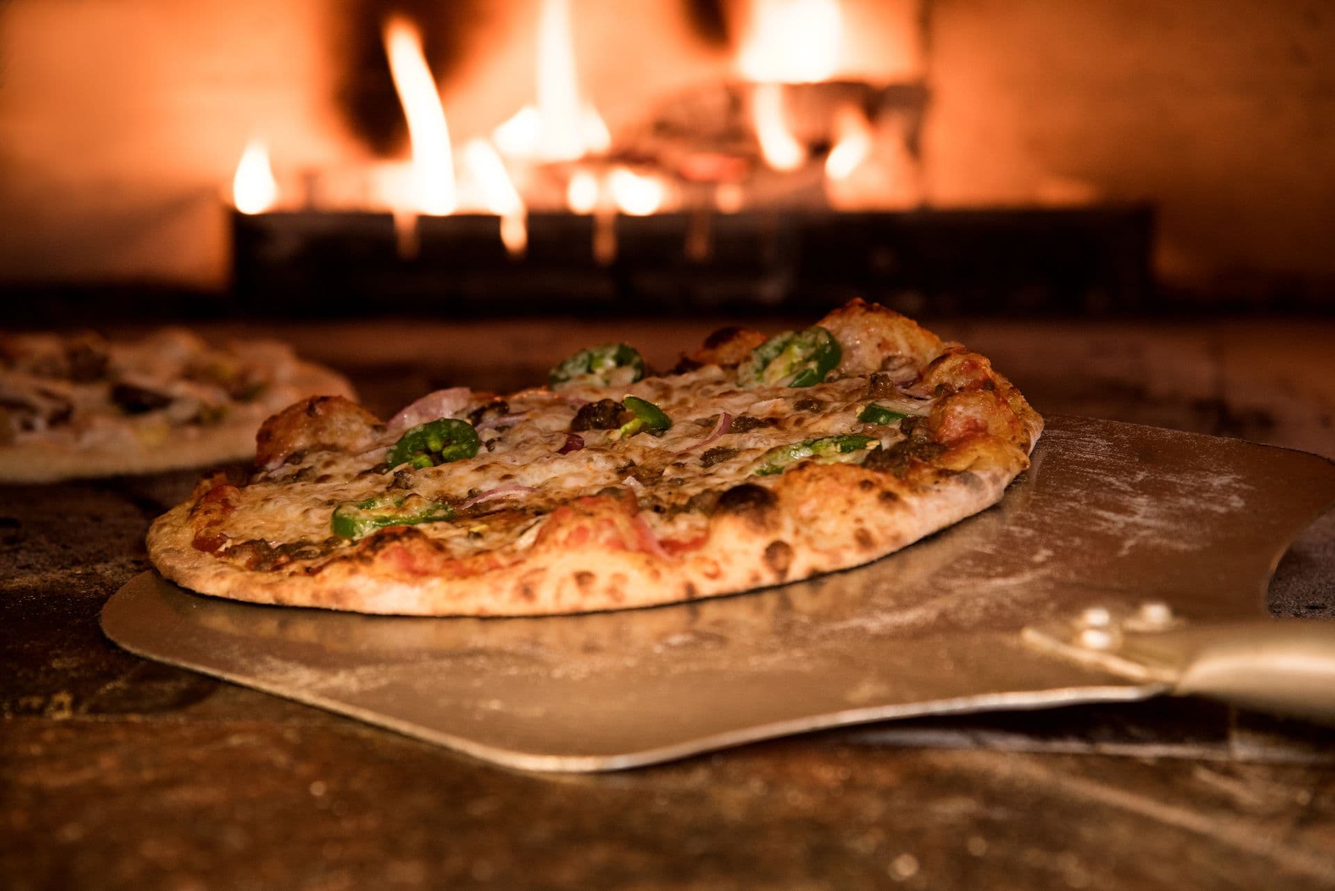 Friskbagt pizza fra Bella Italia